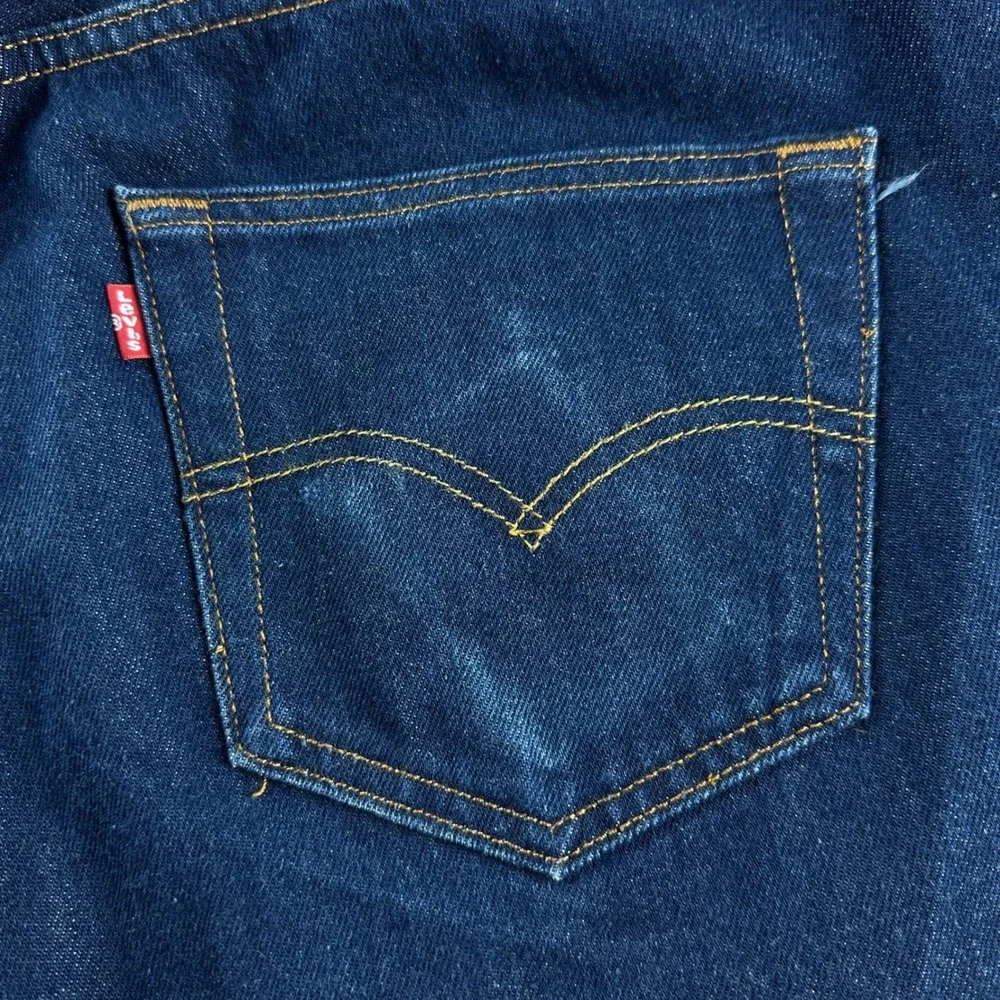 Levis 501 Original Fit Jeans Mens 34x34 Dark Indigo Blue Straight Leg Denim